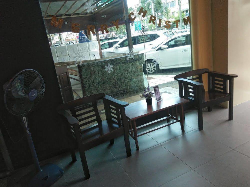 Oyo 727 Hotel Rafflesia Kota Kinabalu Exterior photo