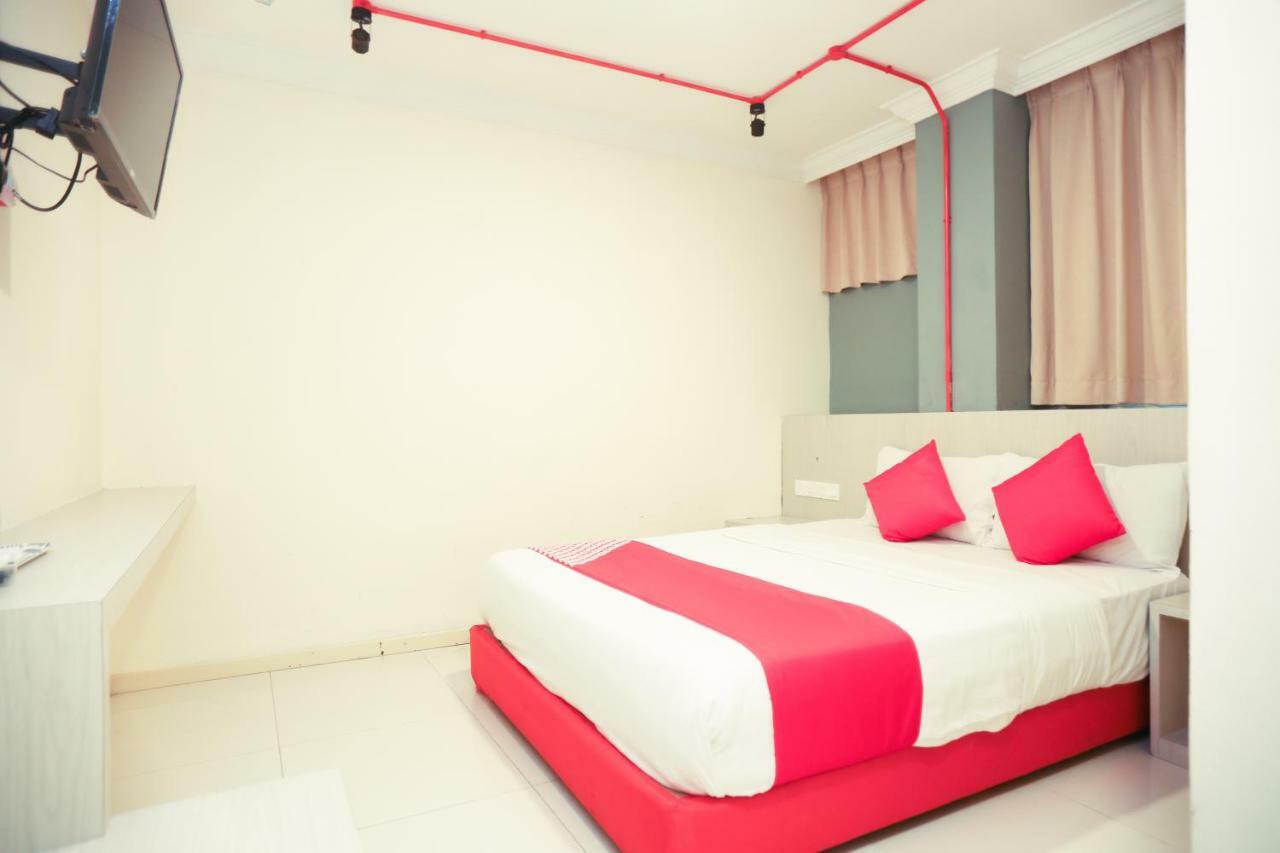 Oyo 727 Hotel Rafflesia Kota Kinabalu Exterior photo